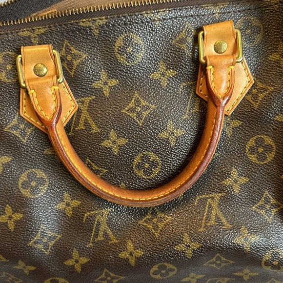 Authentic Louis Vuitton Monogram Speedy 30 Pre-loved. Beautiful condition!! COA - Picture 6 of 11